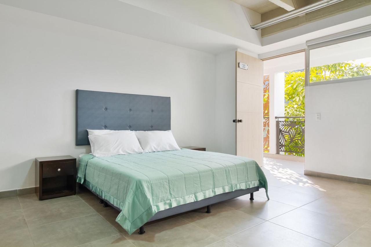 Camelot Apartahotel Medellín Dış mekan fotoğraf