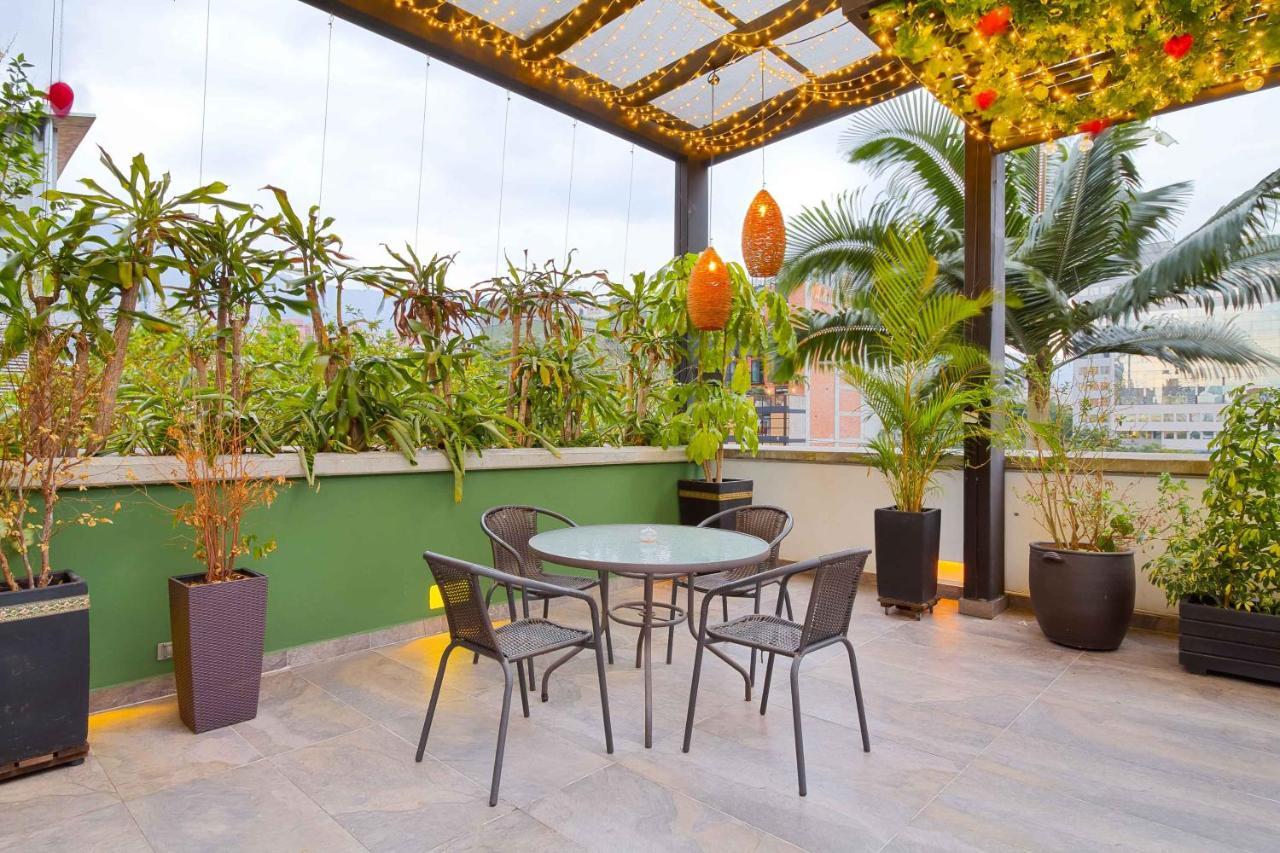Camelot Apartahotel Medellín Dış mekan fotoğraf