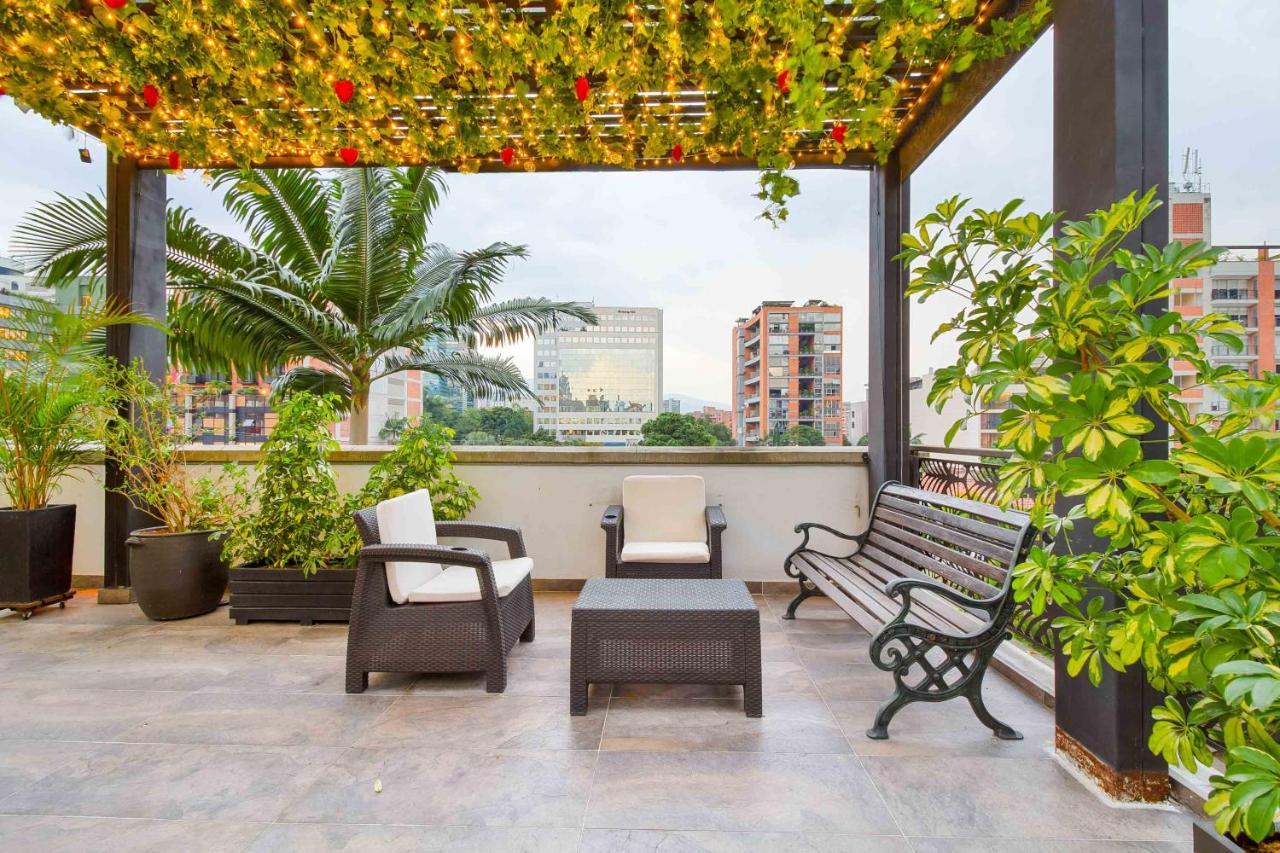 Camelot Apartahotel Medellín Dış mekan fotoğraf
