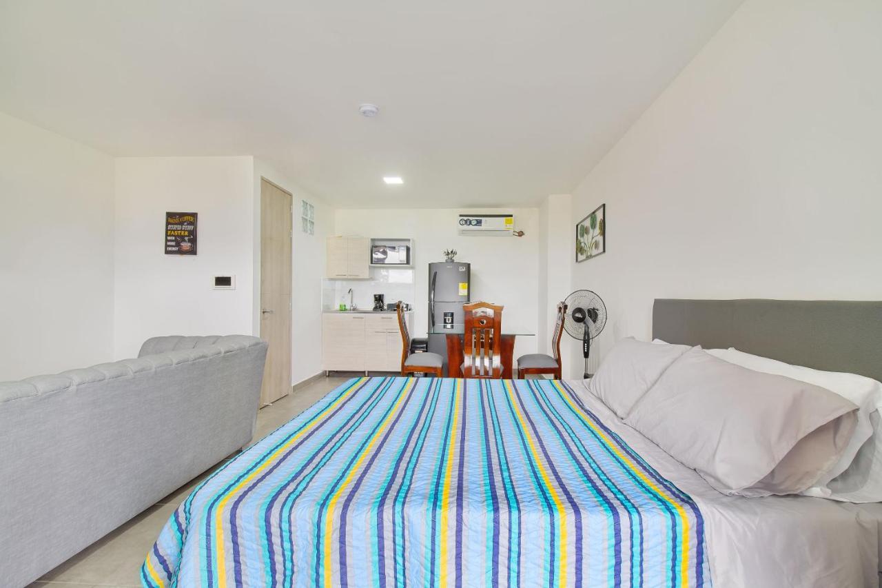 Camelot Apartahotel Medellín Dış mekan fotoğraf